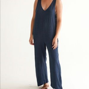 Carly Jean Los Angeles Kina Jumper